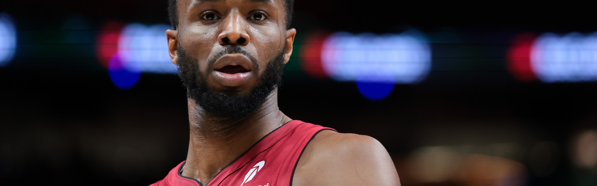 爱游戏体育-球场数学家！维金斯10中5拿下18分2板2助1帽 关键时刻摸不到球